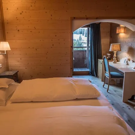 Hotel Ciasa Salares
