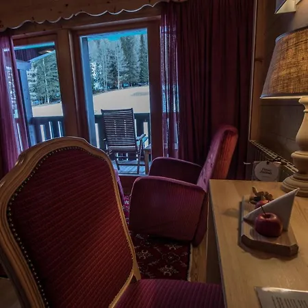 Ciasa Salares 4* San Cassiano (Badia)