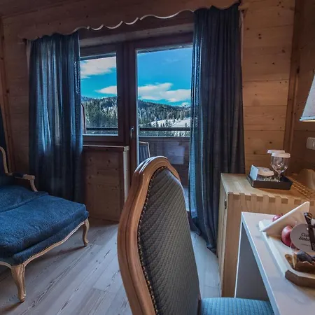 Ciasa Salares 4* San Cassiano (Badia)